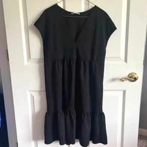 ZARA SHORT SLEEVE DRESS WITH FLARE BOTTOM
